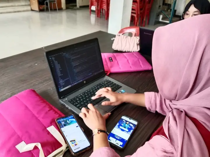 Artikel KKN Universitas Al Ghifari: Membuat administrasi pelayanan didesa cikidang berbasis Web