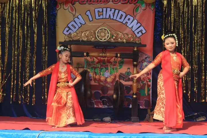 Artikel KKN Universitas Al Ghifari: Kenaikan Kelas dan Pelepasan Siswa SDN 01 Cikidang Lembang