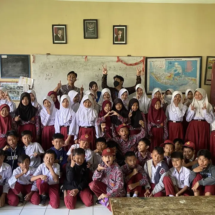 Artikel KKN UNFARI: KUNJUNGAN KE SD Menanamkan Semangat Belajar Sejak Dini dari Kelompok Cempaka Dirgantara