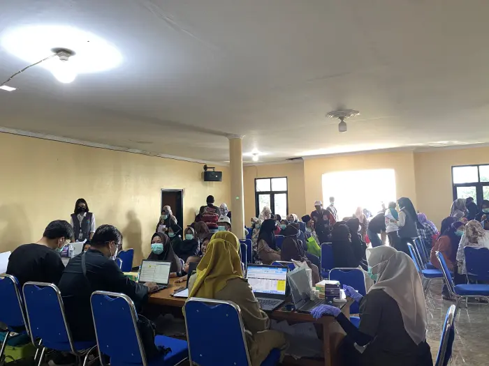 Artikel KKN Universitas Al Ghifari: Hari ke-4 Langkah Nyata KKN Kelompok 16: Dari Peresmian Hingga Aksi Kesehatan Masyarakat