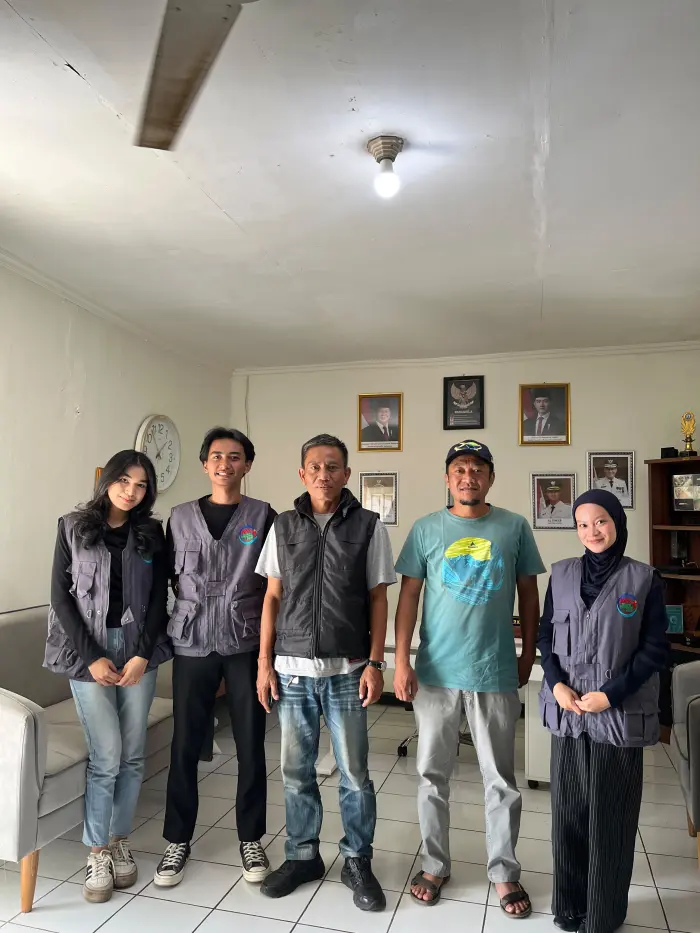 Artikel KKN Universitas Al Ghifari: Langkah Awal Mengabdi: Mahasiswa KKN Petakan Program Kerja Bersama Perangkat Desa