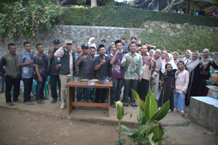 Artikel KKN Universitas Al Ghifari: Berpartisipasi dalam Peresmian Program Pemberdayaan Masyarakat RW 02 Desa Cibiru Wetan