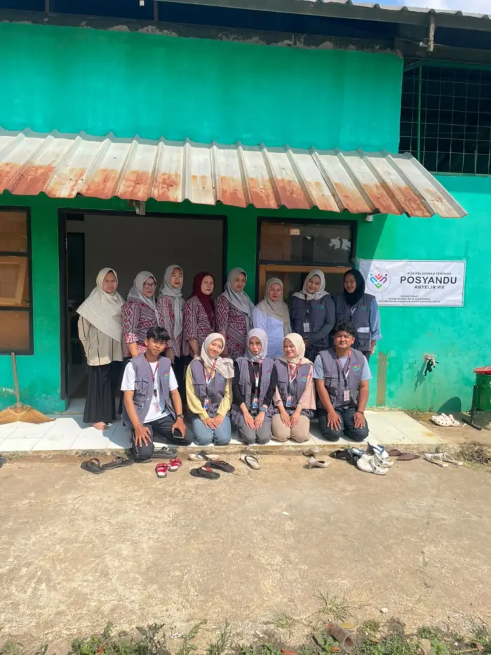 Artikel KKN Universitas Al Ghifari: Kunjungan Sekaligus Membantu Kegiatan Posyandu dan kunjungan ke UMKM di RW 8 Kp. Pakusorok