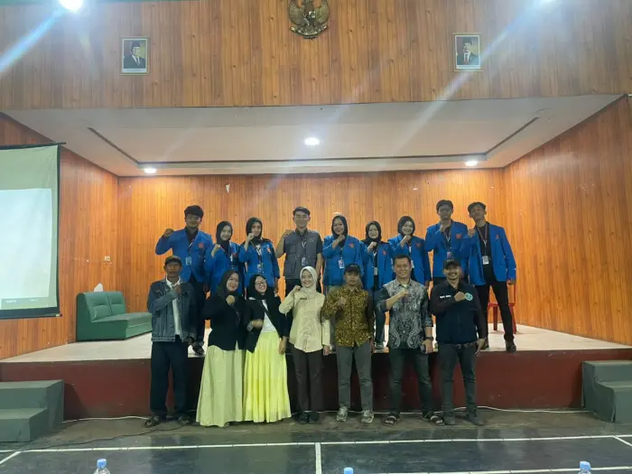 Artikel KKN Universitas Al Ghifari: Pembukaan KKN Kelompok 30 di Kantor Desa Baros dan Kunjungan ke UMKM Kicimpring di RW 8 Kp. Pakusorok
