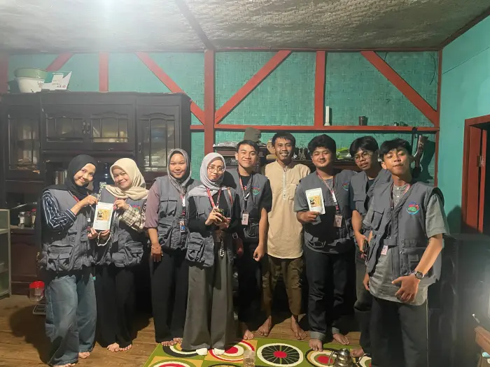 Artikel KKN Universitas Al Ghifari: Kunjungan UMKM Kopi RW 8 Kp. Pakusorok