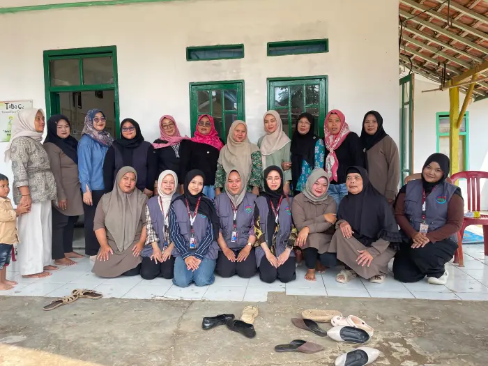 Artikel KKN Universitas Al Ghifari: Kunjungan Sekaligus Membantu Kegiatan Posyandu dan Sosialisasi ke Yayasan Madrasah Al-Ikhlas RW 14 Kp. Cimentrik