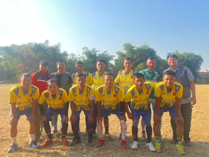 Artikel KKN Universitas Al Ghifari: Semangat Sportivitas Warnai Laga Persahabatan FC Sinar 59, Mahasiswa KKN Sauyunan 38 Turut Meriahkan Pertandingan