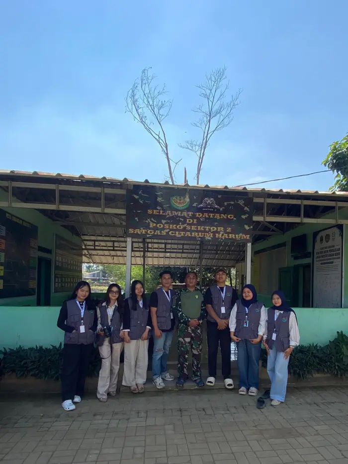 Artikel KKN Universitas Al Ghifari: KKN Sagara Karsa Jalin Kolaborasi dengan Posko Sektor 2 Satgas Citarum Harum dalam Rencana Aksi Penanaman Pohon