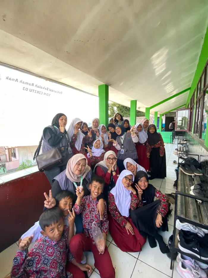 Artikel KKN Universitas Al Ghifari: Hari ke-11 KKN: Memperingati Hari Anak Nasional Melalui Edukasi dan Keceriaan Bersama Anak-anak Desa Cikitu