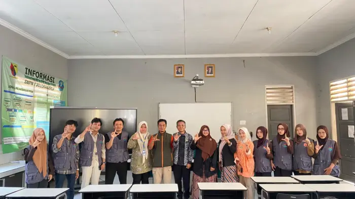 Artikel KKN Universitas Al Ghifari: Sinergi Literasi, KKN 04 Sakadarma Universitas Al-Ghifari Dampingi Persiapan Calon Duta Baca Kabupaten Bandung