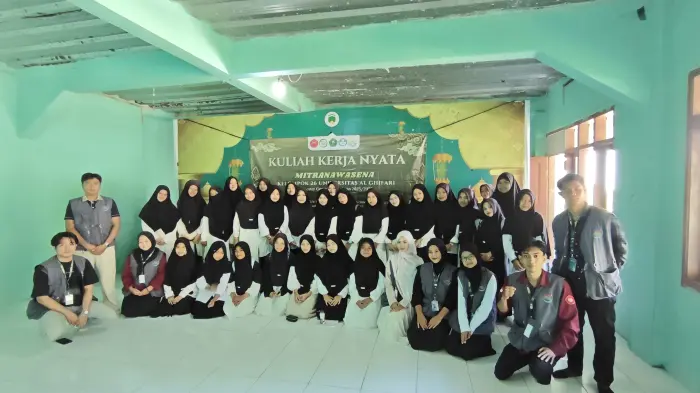 Artikel KKN Universitas Al Ghifari: Hadapi Anemia Remaja, KKN MITRA NAWASENA 26 Gelar Edukasi di SMP Darunnasya