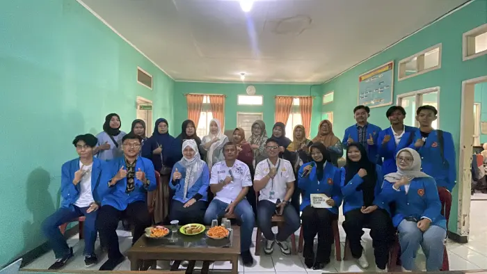 Artikel KKN Universitas Al Ghifari: Resmi Dibuka, KKN Kelompok 8 di Desa Arjasari Dihadiri Perangkat Desa hingga Dosen Pembimbing Lapangan