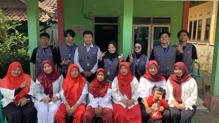 Artikel KKN UNFARI: Mahasiswa KKN Kelompok 8 Dampingi Kegiatan Posyandu dan Pemberian Vitamin A di RW 10 Desa Arjasari dari Kelompok ARUTALA WANARAKSA