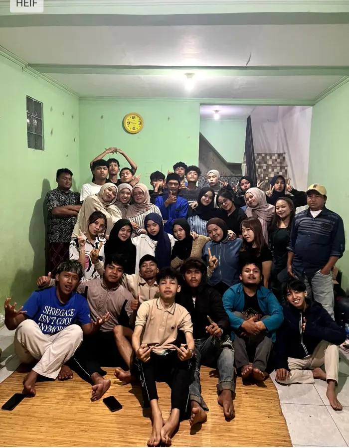 Artikel KKN Universitas Al Ghifari: Menutup Pengabdian dengan Silaturahmi: Perpisahan Mahasiswa KKN 21 bersama Masyarakat Desa Cihanjuang