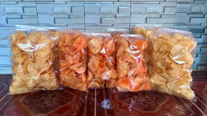 Produk KKN UNFARI: Keripik Singkong YM dari Kelompok Vigraha Klee